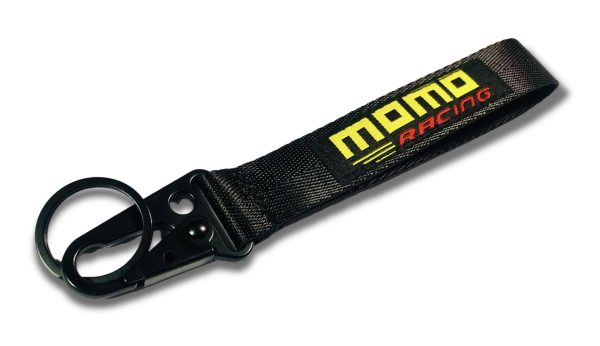 GRUBO WARSTWOWA, WYTRZYMAŁA SMYCZ DO KLUCZY WRAZ Z MATOWYM KARABINKIEM MOMO RACING SMYCZ WYKONANA JEST Z MATERIAŁU UZYWANEGO PRZY PASACH BEZPIECZEŃSTWA W KAŻDYCH SAMOCHODACH.